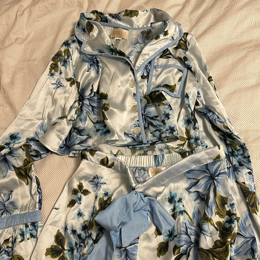 Beach riot Pjamas brand new never worn
